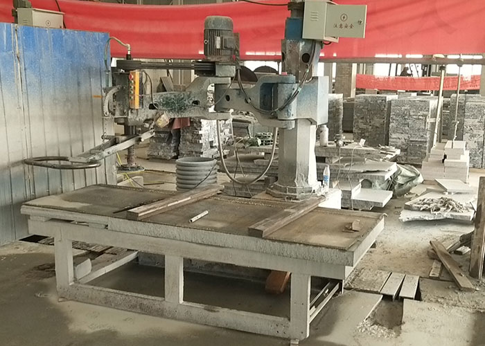 非洲黑石材,浪淘沙石材,非洲黑墓碑及墓碑加工切割